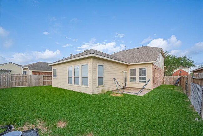 Building Photo - 1730 Macclesby Ln