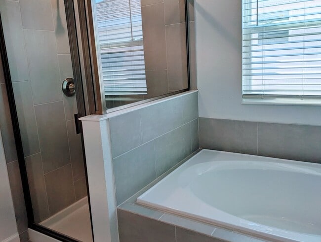 Building Photo - 11716 Language Wy