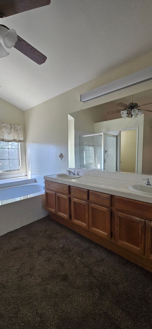 Building Photo - Moreno Valley 4 Bedroom Home Located in Sunnymead Ranch