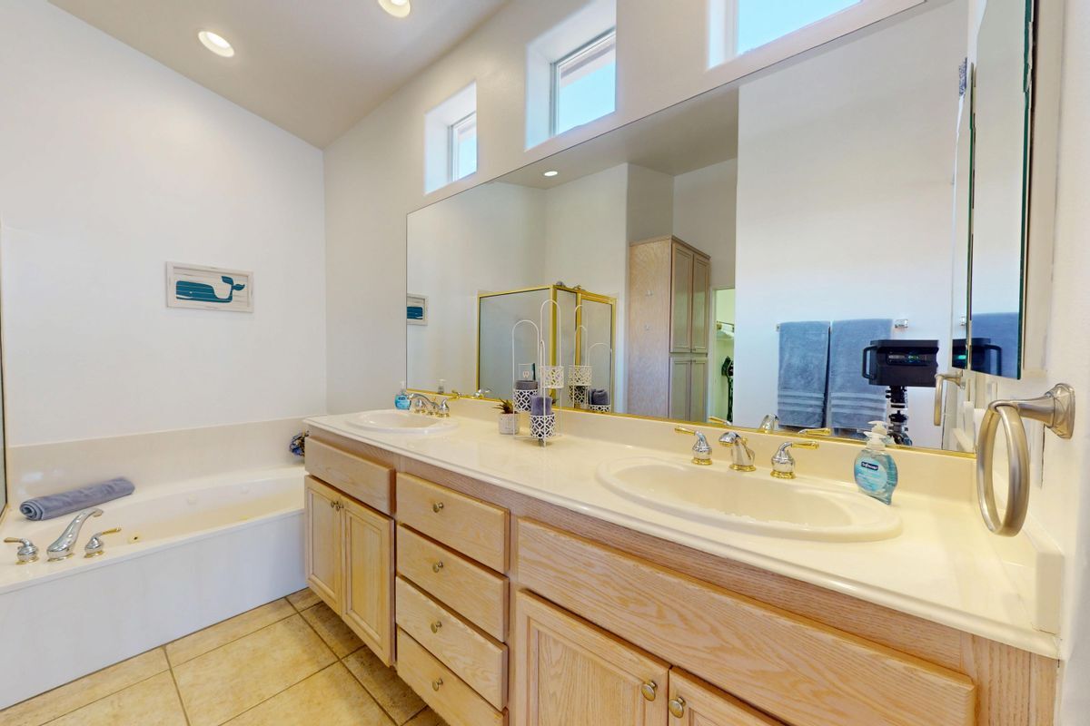 Building Photo - 45576 Whistler Ct