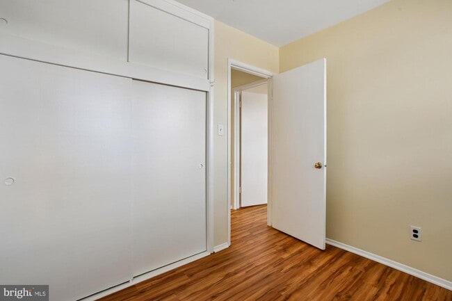 Building Photo - 6621 Edsall Rd