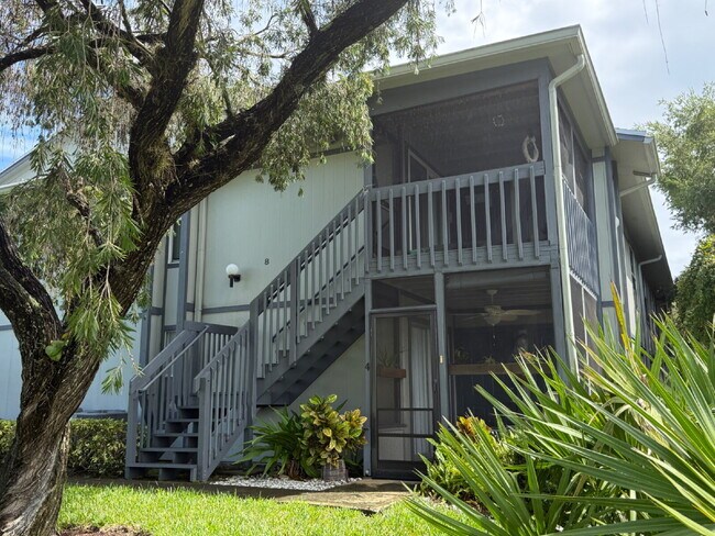 Primary Photo - Spacious 2BR/2BA Condo with Vaulted Ceilin...