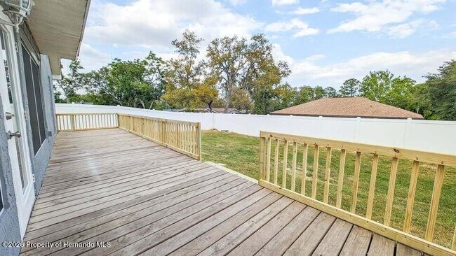 Building Photo - 122 Galiano Ct