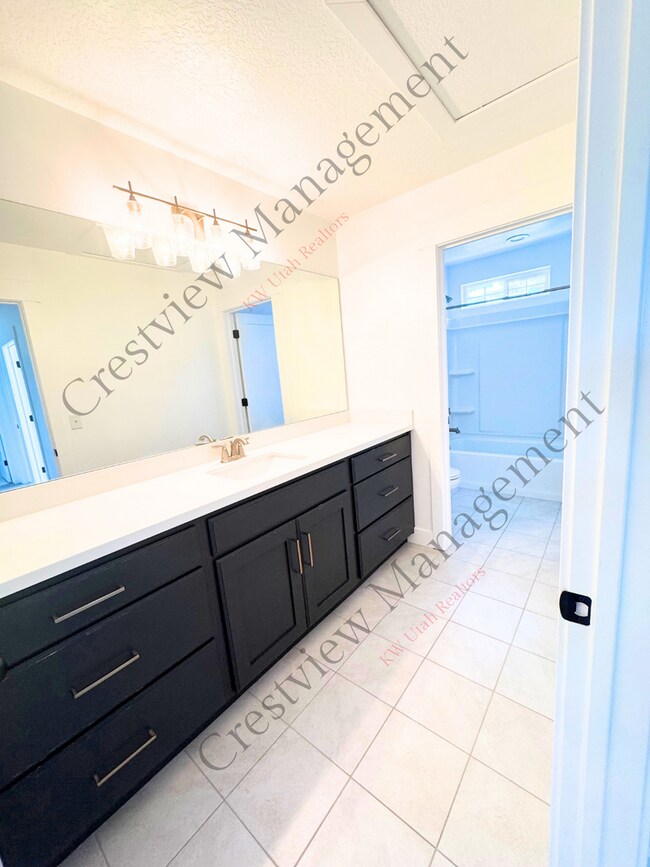 Building Photo - 4883 N Nile Dr