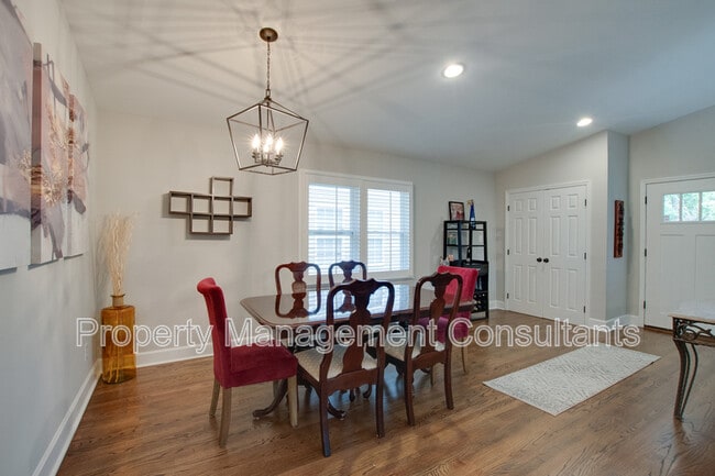 Building Photo - 805 Rison Ave NE