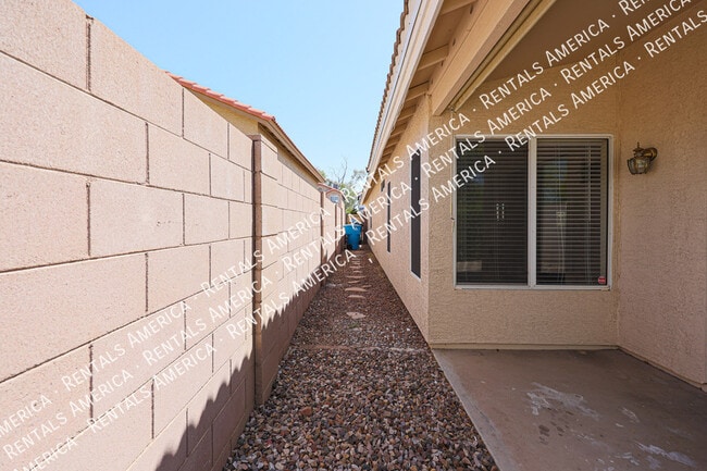 Building Photo - 1218 W Rose Marie Ln