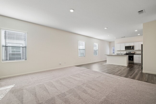 Building Photo - 614 Edge Lake Ct