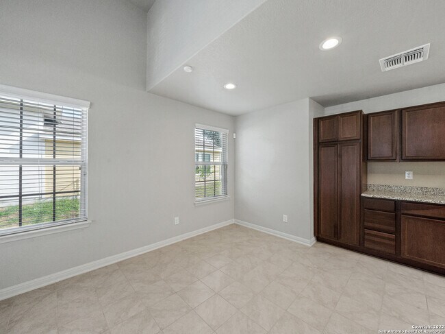 Building Photo - 130 Villa Grande