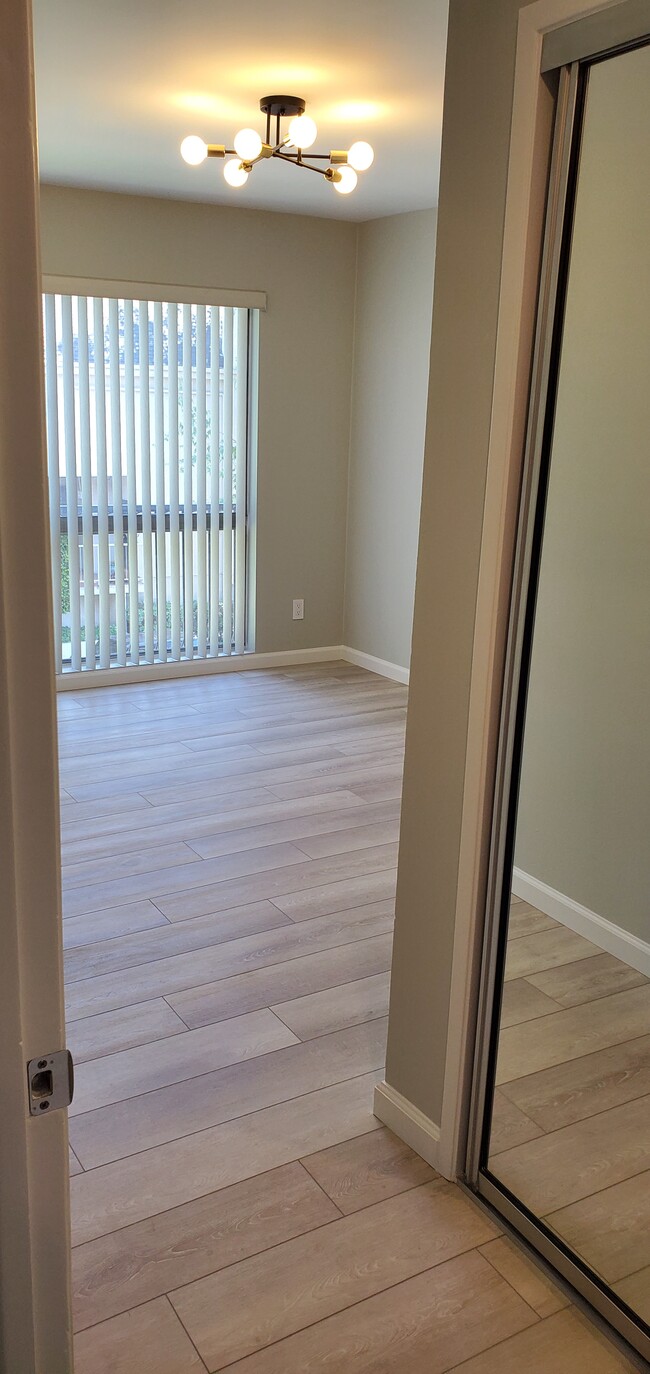 Bedroom 2 - 11507 Moorpark St