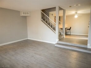 Building Photo - 2816 Briar Knoll Dr