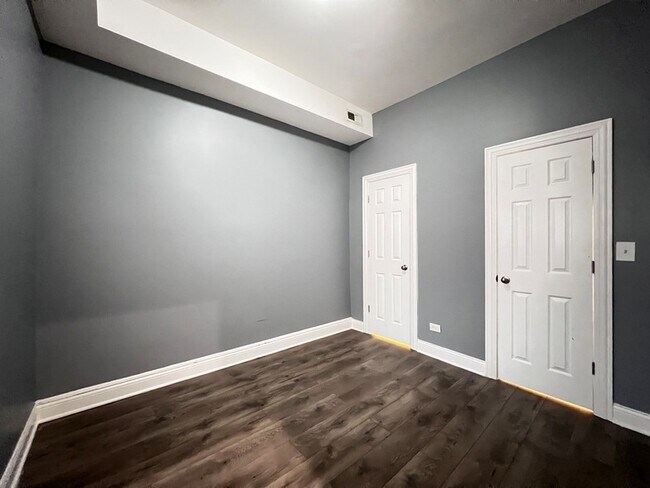 Building Photo - 7057 S Normal Blvd