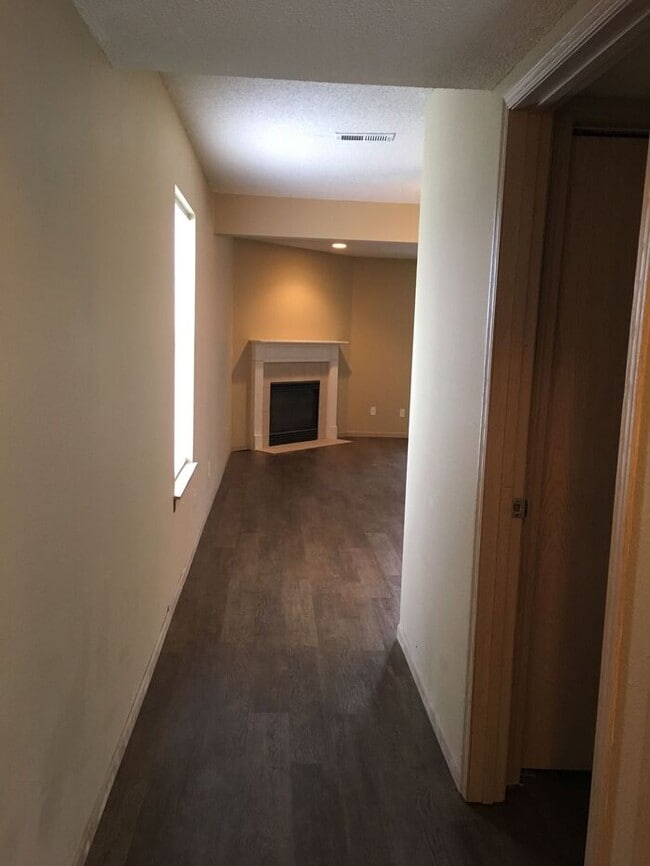 Building Photo - South Garden Townhomes