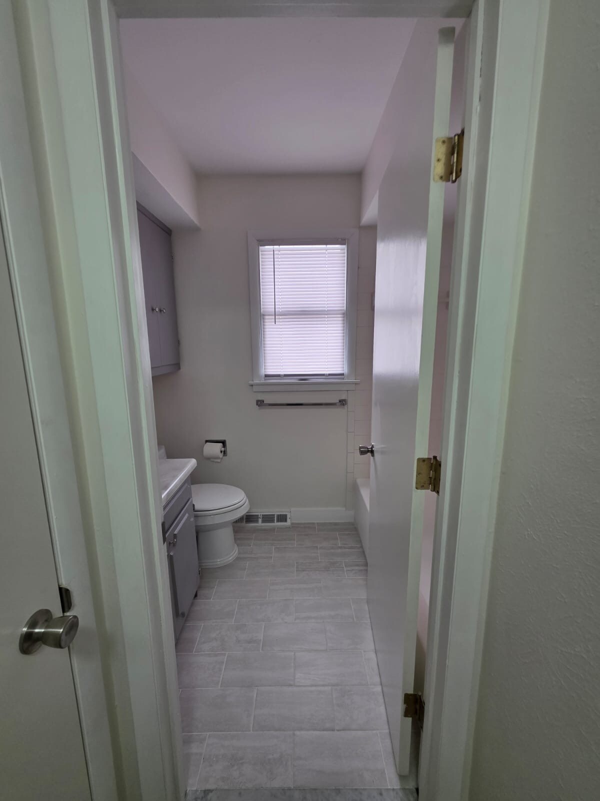 Building Photo - 4054 Stonehenge Dr