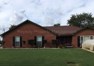 Building Photo - 2203 Sagemont Ct