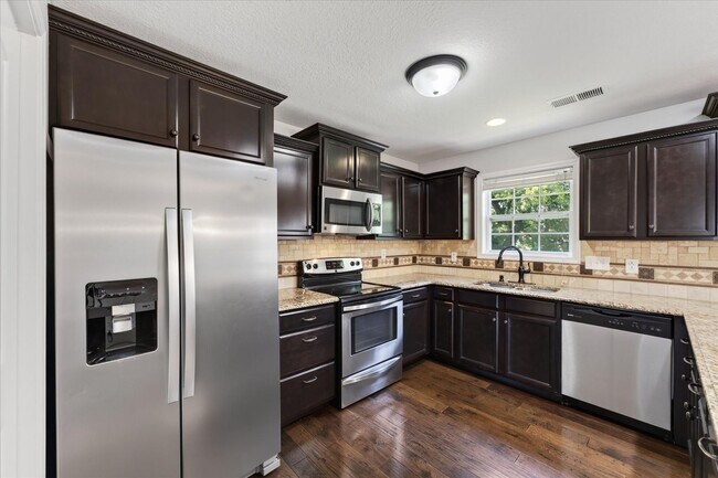 Building Photo - 3702 Wind Mill Ct
