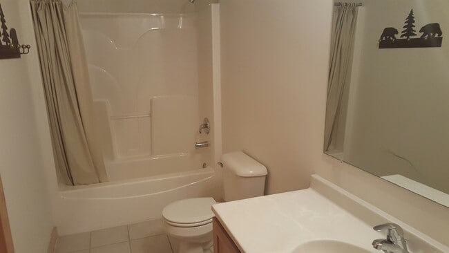 Building Photo - 2643 IL-178