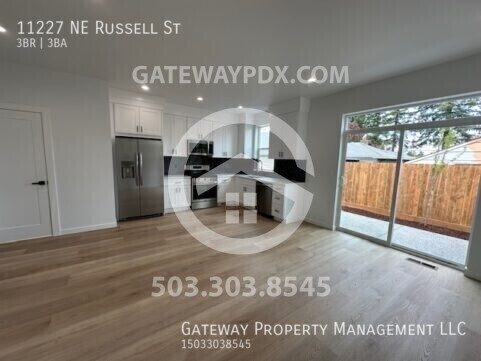 Building Photo - 11227 NE Russell St