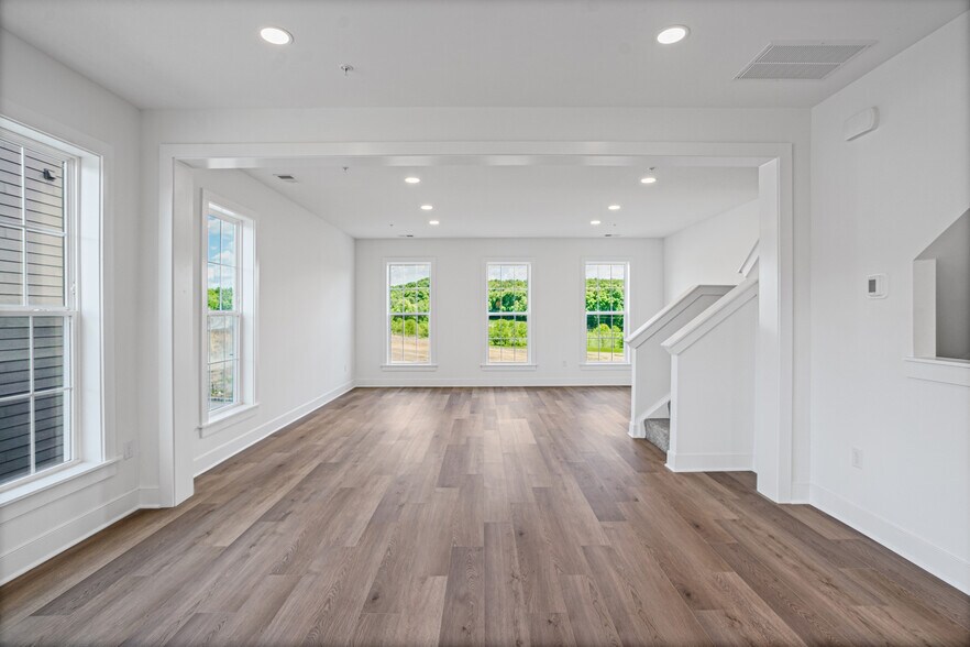 Dining + Open Living - 509 Freeman St