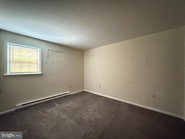 Building Photo - 23 Orchard Hills Dr