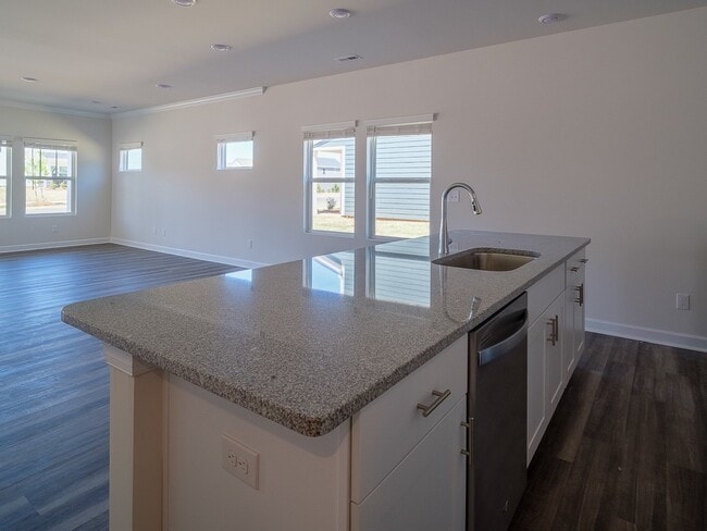 Building Photo - 515 Nixon Rd