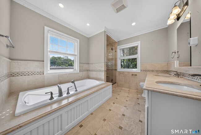 Building Photo - 88 Maple Tree Ave