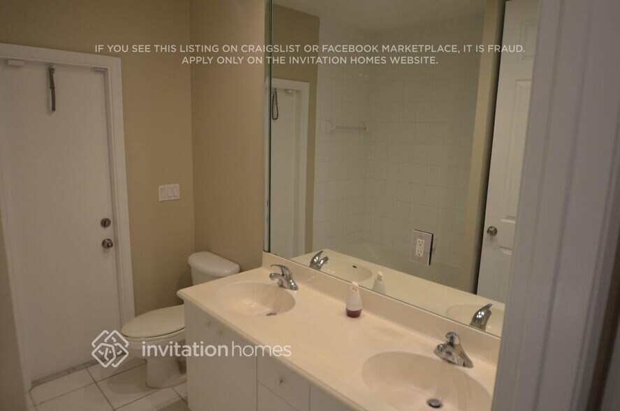 Building Photo - 5031 NW 123rd Ave