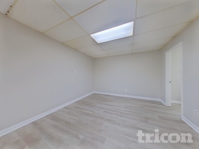 Building Photo - 128 Cliff Ct