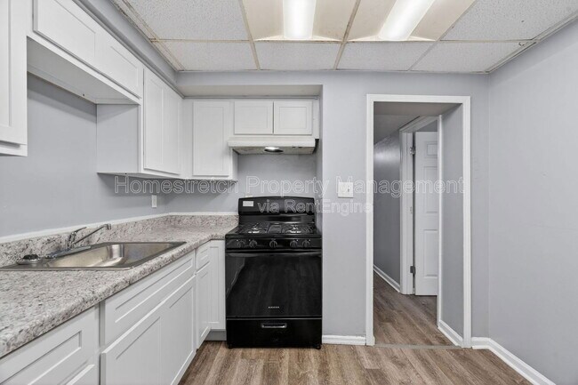 Building Photo - 5459 Hamilton Ave