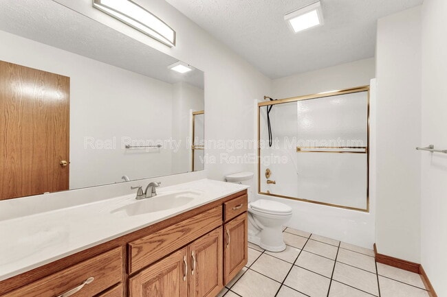 Building Photo - 514 N Ellen St