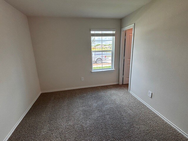 Building Photo - 837 Wild Rose Way