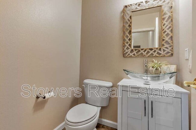 Building Photo - 3744 Whitworth Dr