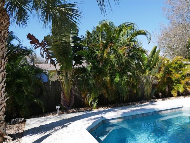 Building Photo - 3026 Vinson Ave