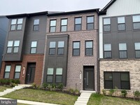 Building Photo - 236 Mainstream Dr
