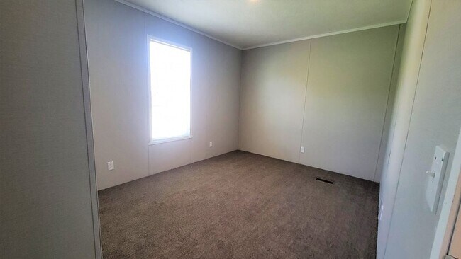 Building Photo - 526 Washington