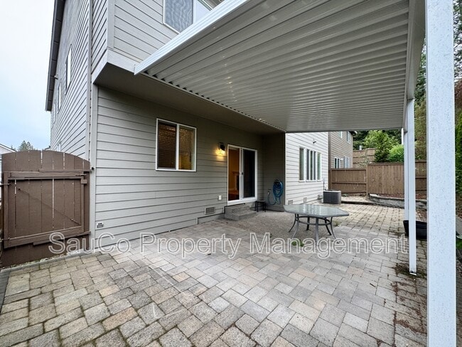 Building Photo - 11877 NW Cedar Ct