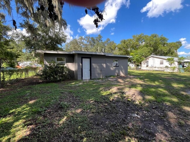 Building Photo - Charming 3 Bed 1 Bath Plant City!!