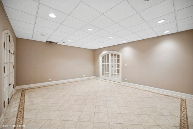 Building Photo - 2305 Tennyson Ln