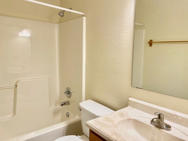 Building Photo - COMING SOON! Wonderful 3 Bedroom 2 Bathroo...