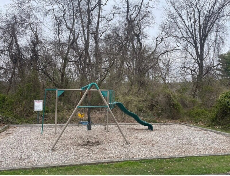 Building Photo - 173 Foxbridge Village Rd