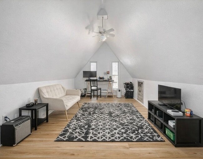 Building Photo - 1254 SW 9th Rd