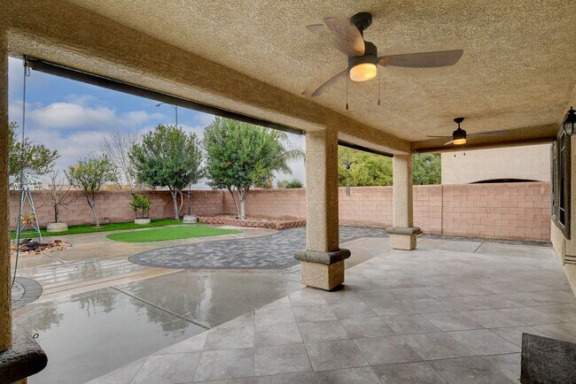 Building Photo - 4 Bedroom in North Las Vegas Near Aliante