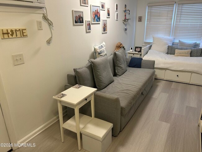 Building Photo - 1804 Grand Central Ave