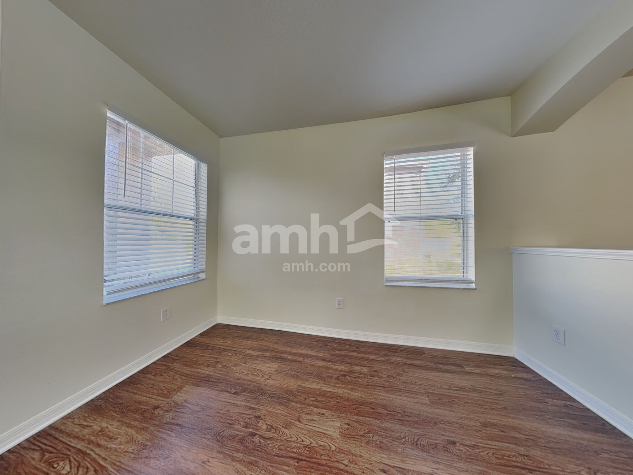 Building Photo - 9848 Edmonton Dr