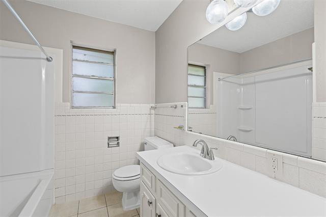 Building Photo - 1237 Wedgewood Dr