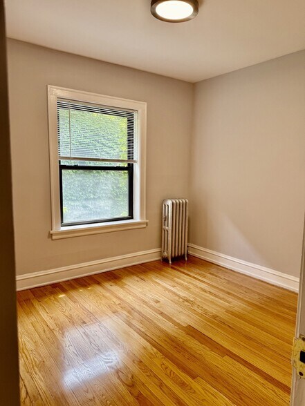 Building Photo - 3161 N Hudson Ave