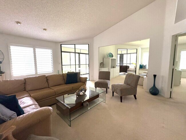 Building Photo - 15314 Strathearn Dr
