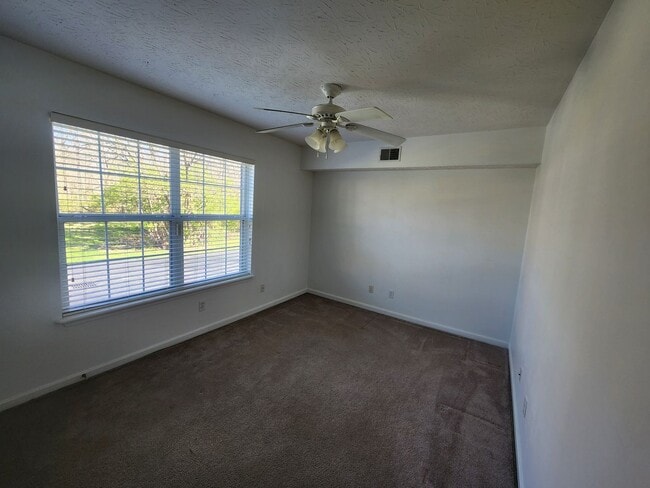 Building Photo - Spacious 3 bedroom 3 full bath condo for rent!!