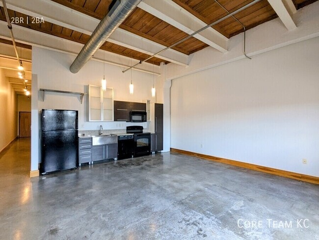 Building Photo - 382 W 22nd St