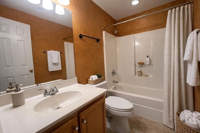 Building Photo - 902 Veryfine Dr