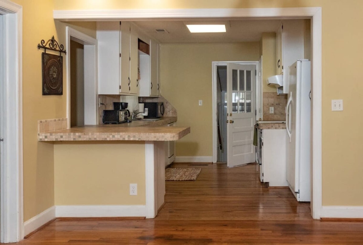 Building Photo - 4629 Rosemont Dr